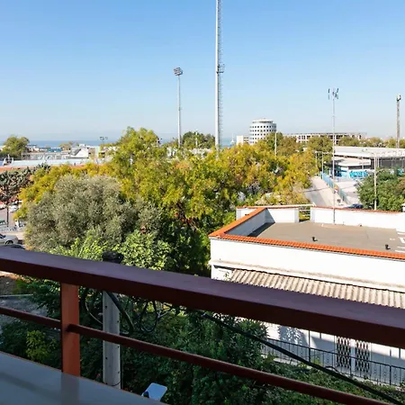 Great With Private Parking Apartment *