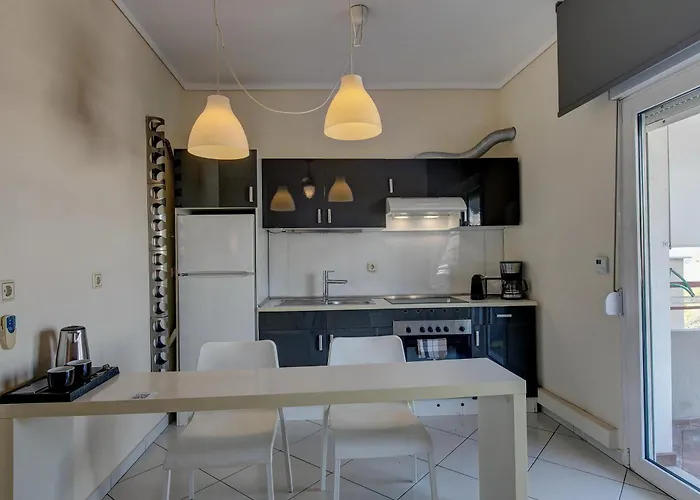 Great With Private Parking Apartment *